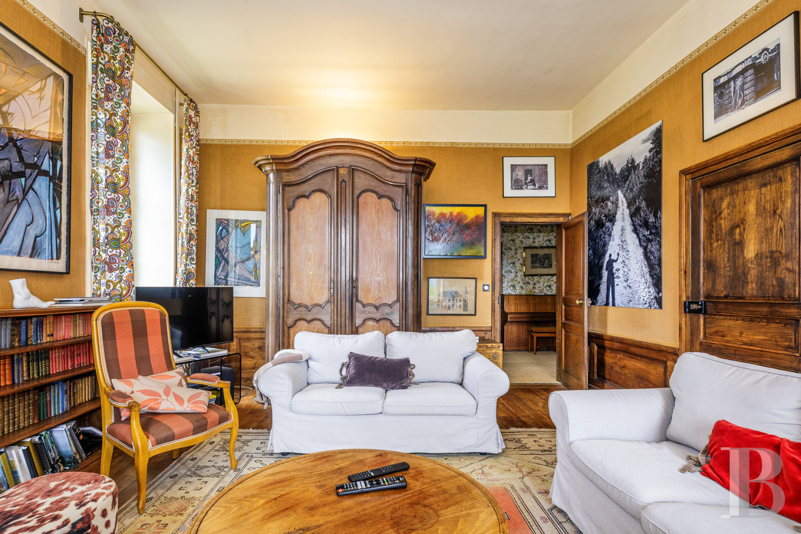 A 19th-century château dominating the surrounding landscape, south of Limoges in Haute-Vienne - photo  n°8